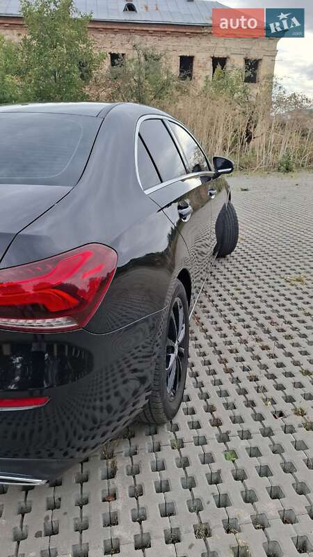 Седан Mercedes-Benz A-Class 2019 в Тульчині