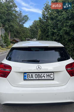Хетчбек Mercedes-Benz A-Class 2014 в 