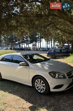 Хетчбек Mercedes-Benz A-Class 2014 в Кропивницькому