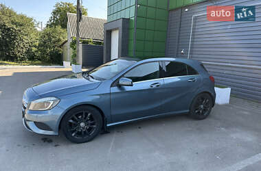 Хэтчбек Mercedes-Benz A-Class 2012 в 