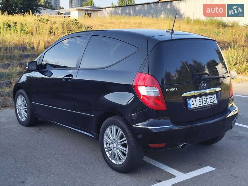 Купе Mercedes-Benz A-Class 2010 в Києві