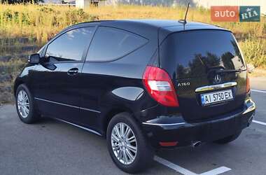 Купе Mercedes-Benz A-Class 2010 в 