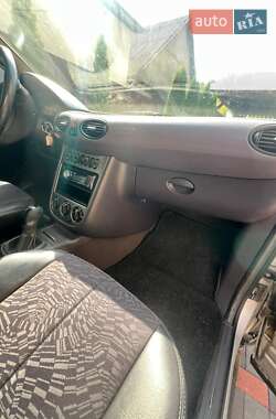 Хэтчбек Mercedes-Benz A-Class 2002 в 