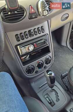 Хэтчбек Mercedes-Benz A-Class 2002 в 