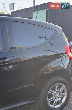 Хэтчбек Mercedes-Benz A-Class 2010 в 