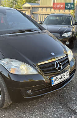 Хэтчбек Mercedes-Benz A-Class 2010 в 