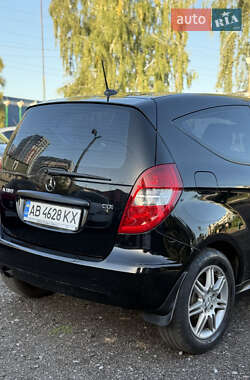Хэтчбек Mercedes-Benz A-Class 2010 в 