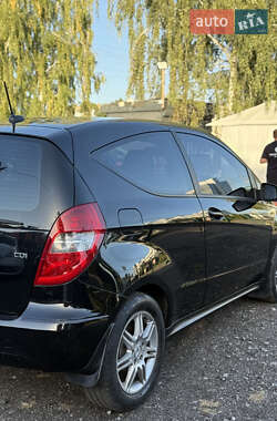 Хэтчбек Mercedes-Benz A-Class 2010 в 
