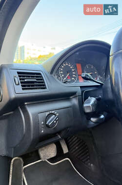 Хэтчбек Mercedes-Benz A-Class 2010 в 