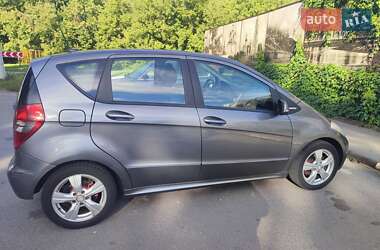 Хэтчбек Mercedes-Benz A-Class 2010 в 