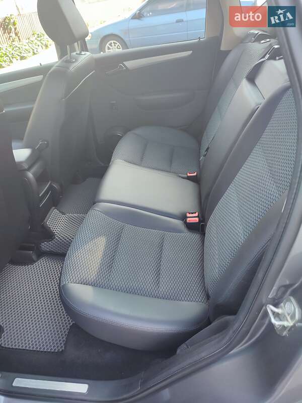 Хетчбек Mercedes-Benz A-Class 2010 в Чернігові