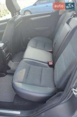 Хэтчбек Mercedes-Benz A-Class 2010 в 
