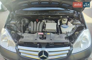 Хэтчбек Mercedes-Benz A-Class 2010 в 