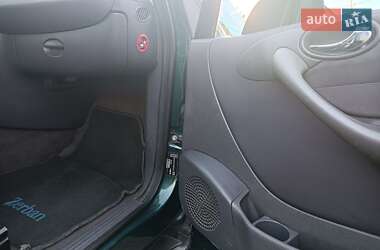 Хэтчбек Mercedes-Benz A-Class 2003 в 