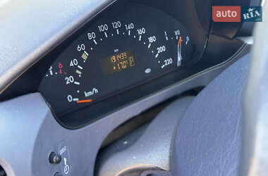 Хэтчбек Mercedes-Benz A-Class 2000 в 