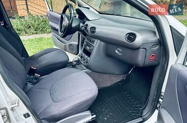 Хэтчбек Mercedes-Benz A-Class 2001 в 