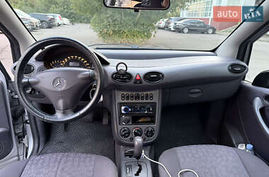 Хэтчбек Mercedes-Benz A-Class 2003 в 