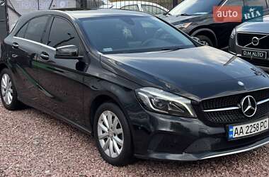 Хэтчбек Mercedes-Benz A-Class 2016 в 