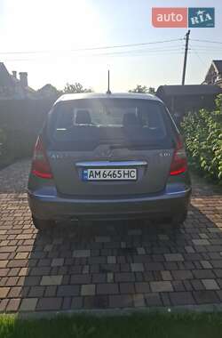 Хэтчбек Mercedes-Benz A-Class 2011 в 