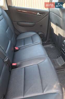Хэтчбек Mercedes-Benz A-Class 2011 в 