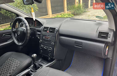 Хэтчбек Mercedes-Benz A-Class 2005 в 