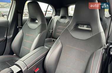 Хэтчбек Mercedes-Benz A-Class 2021 в 