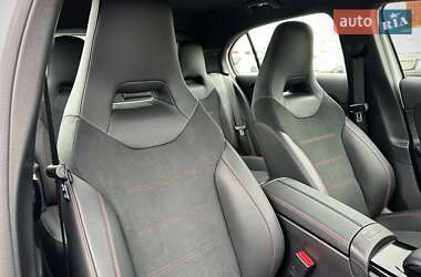 Хэтчбек Mercedes-Benz A-Class 2021 в 