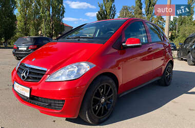 Хэтчбек Mercedes-Benz A-Class 2010 в 