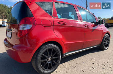 Хэтчбек Mercedes-Benz A-Class 2010 в 