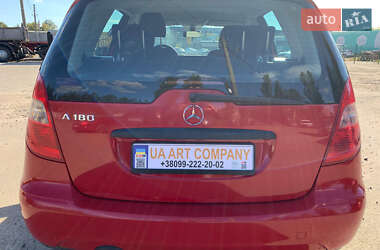 Хэтчбек Mercedes-Benz A-Class 2010 в 