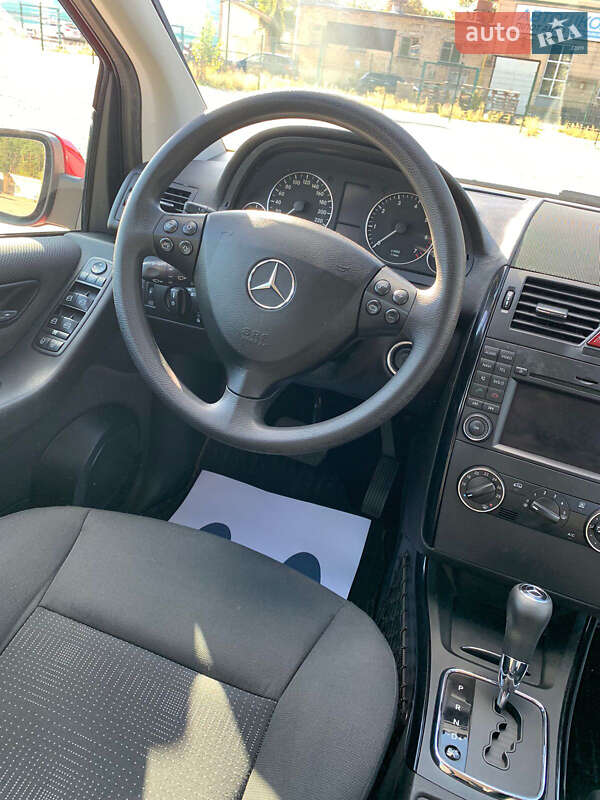 Хэтчбек Mercedes-Benz A-Class 2010 в Киеве фото 20 Хэтчбек Mercedes-Benz A-Class 2010 в Киеве