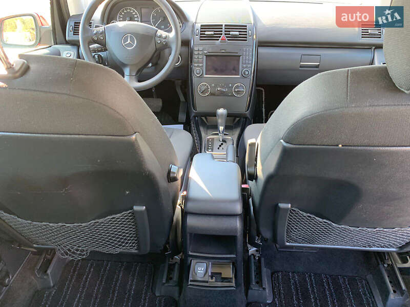 Хэтчбек Mercedes-Benz A-Class 2010 в Киеве фото 24 Хэтчбек Mercedes-Benz A-Class 2010 в Киеве