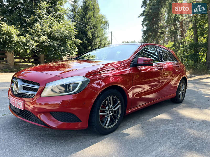 Хэтчбек Mercedes-Benz A-Class 2014 в 