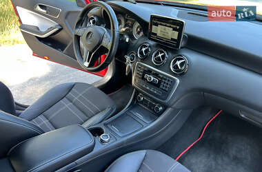 Хэтчбек Mercedes-Benz A-Class 2014 в 