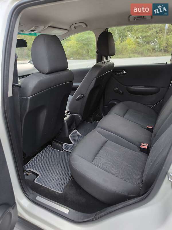 Хэтчбек Mercedes-Benz A-Class 2009 в Днепре