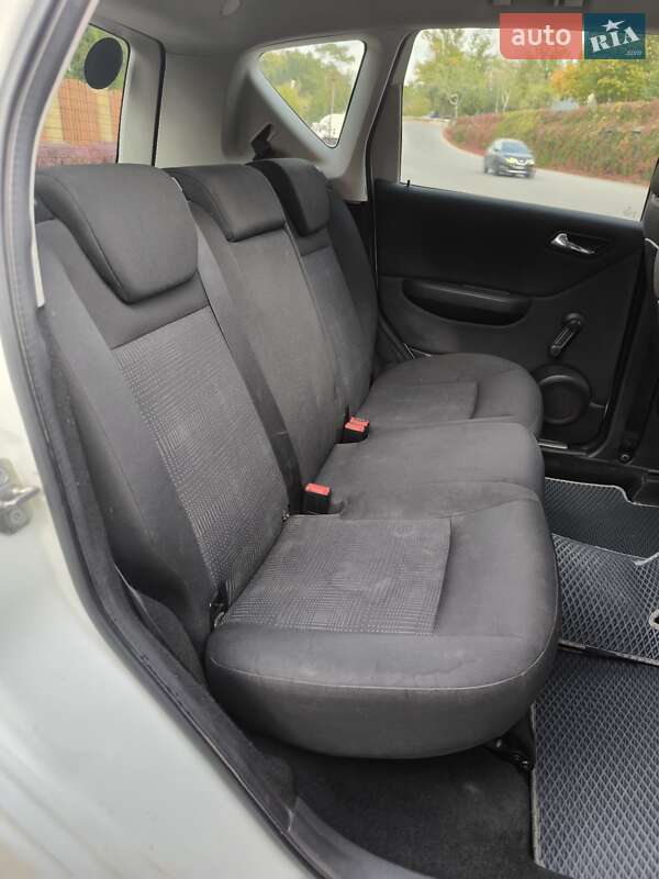 Хэтчбек Mercedes-Benz A-Class 2009 в Днепре