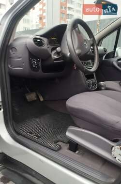 Хэтчбек Mercedes-Benz A-Class 2002 в 