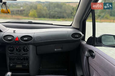 Хэтчбек Mercedes-Benz A-Class 2000 в 