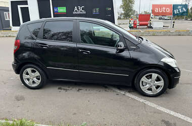 Хэтчбек Mercedes-Benz A-Class 2010 в 