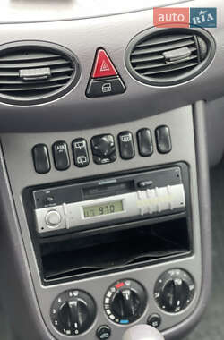 Хэтчбек Mercedes-Benz A-Class 2001 в 