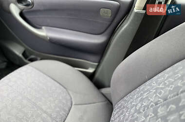 Хэтчбек Mercedes-Benz A-Class 2003 в 