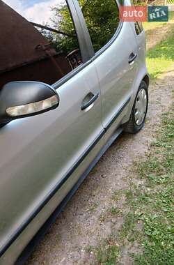 Хэтчбек Mercedes-Benz A-Class 2003 в 