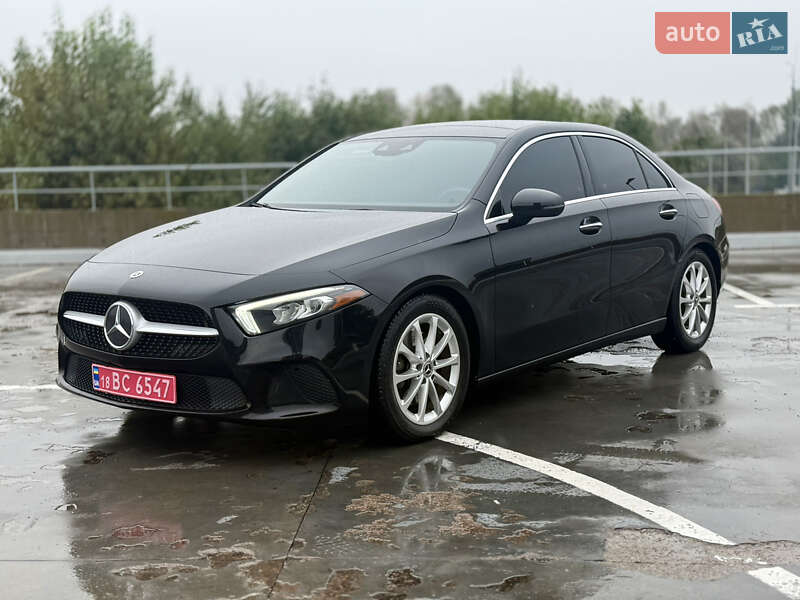Седан Mercedes-Benz A-Class 2021 в Києві фото 3 Седан Mercedes-Benz A-Class 2021 в Києві
