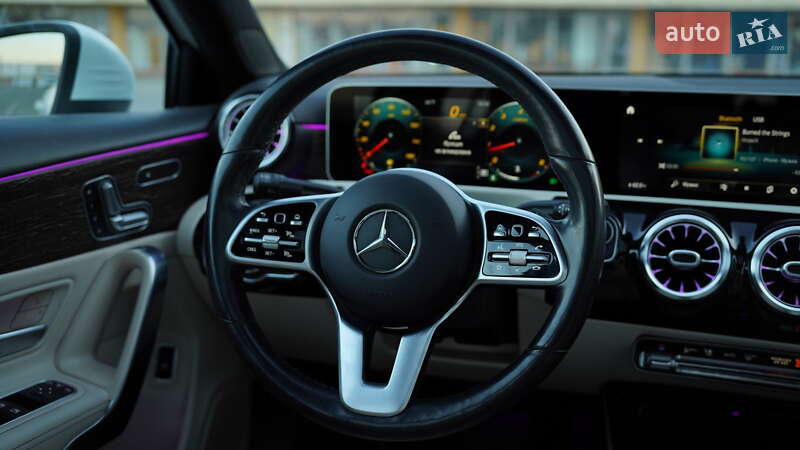 Седан Mercedes-Benz A-Class 2018 в Сторожинце