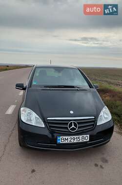 Хетчбек Mercedes-Benz A-Class 2010 в 