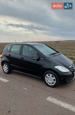 Хетчбек Mercedes-Benz A-Class 2010 в 