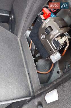 Хетчбек Mercedes-Benz A-Class 2010 в 