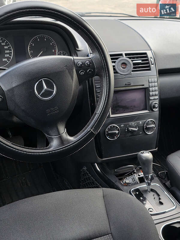 Хетчбек Mercedes-Benz A-Class 2009 в Запоріжжі фото 8 Хетчбек Mercedes-Benz A-Class 2009 в Запоріжжі