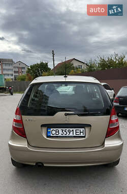 Хэтчбек Mercedes-Benz A-Class 2005 в  фото 7 Хэтчбек Mercedes-Benz A-Class 2005 в