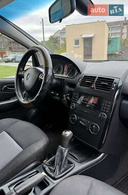 Хэтчбек Mercedes-Benz A-Class 2005 в  фото 22 Хэтчбек Mercedes-Benz A-Class 2005 в